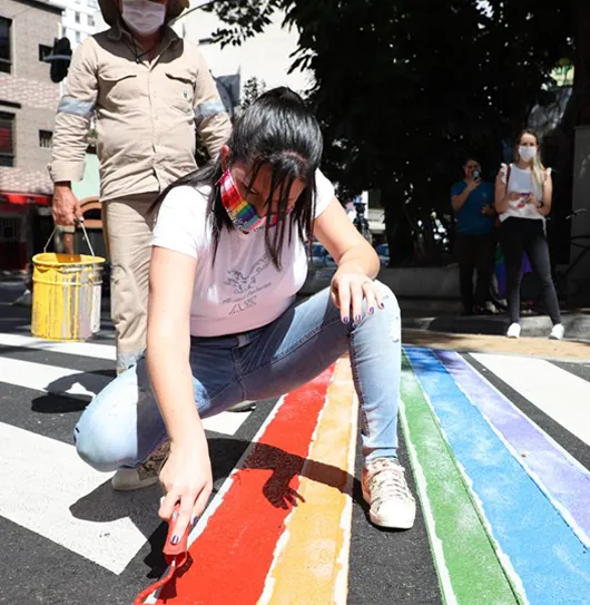 Consultoría de innovación social y alianzas público-privadas en Colombia